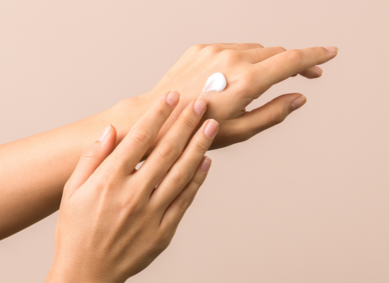 Soins anti-âge : Vos mains méritent autant d’attention que votre visage et vos cheveux