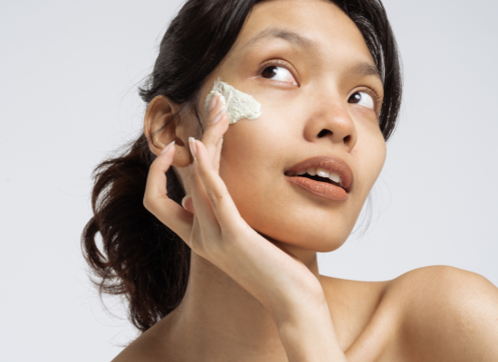 Votre peau vieillit plus vite en hiver, comment y remédier ?