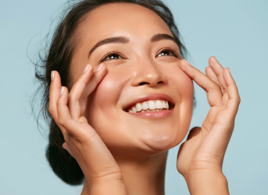 Peau et cycles hormonaux : pourquoi votre peau change au fil du mois ?